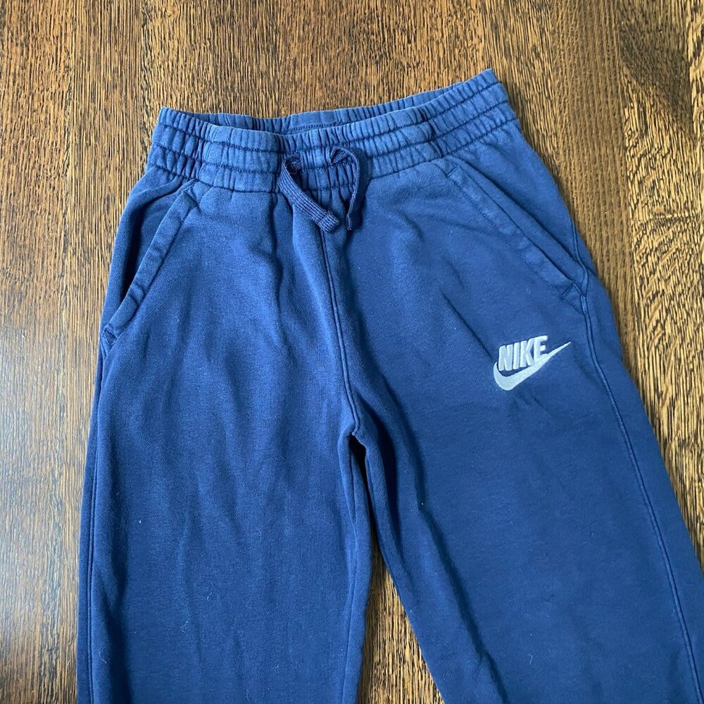 Nike Boys Navy Fleece Joggers Size L - Picture 2 of 4